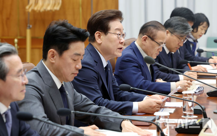 이재명 대통령, "3대 메가프로젝트, 속도전이 중요" [뉴시스Pic]