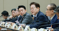 이 대통령 "공인들, 3대 메가 프로젝트에 협조는 못해도 방해는 안 했으면"