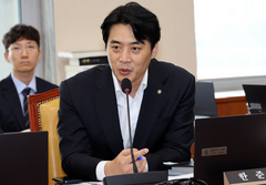 與 과방위원들 "국힘 국회로 돌아와야…AI 투자·연구개발 늦어져"