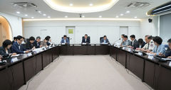 魏 제주지사 "회의는 쟁점을 조정해 실행을 결정하는 자리"