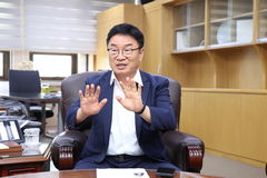 [인터뷰]권순기 경남교육감 "교육에는 진보 보수 없다"