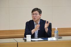 구글·IBM 따라잡기? 미래 없다…김기환 IBS 단장 "K-양자컴, 카피캣 벗어나야"