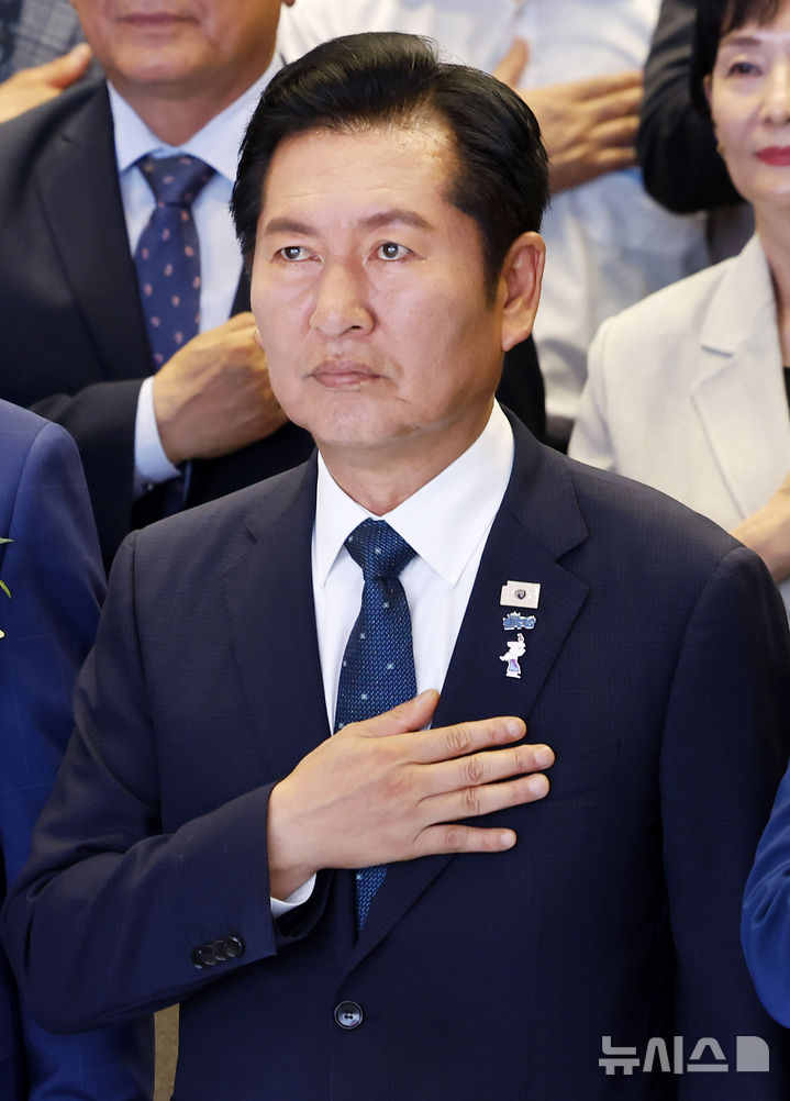 김민석 겨냥한 정청래 "'당대표 로망' 말한게 자기 정치 사례" [뉴시스Pic]