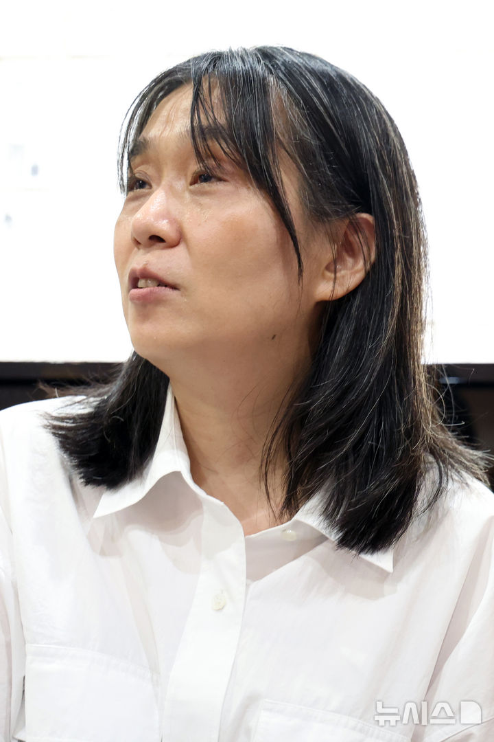 한강 작가의 ‘책방오늘’ 간판 내리는 날
