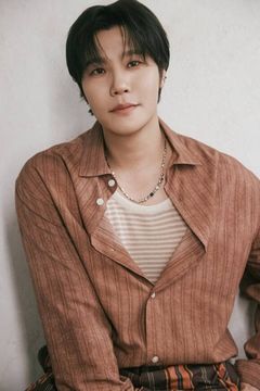 이현, 19년 동행 빅히트뮤직과 재계약…"가장 든든한 파트너"