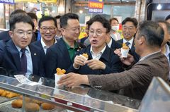 전남광주 간 김민석 "청년 정책 컨설팅 플랫폼 만들 것"