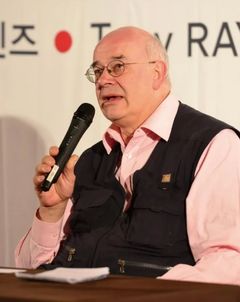 '한국 영화 전도사' 영국 평론가 토니 레인즈 별세