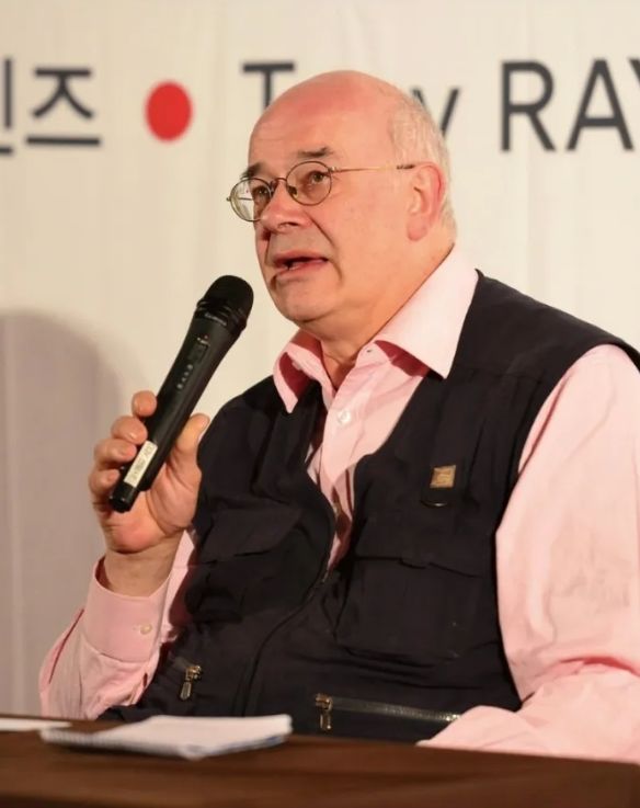 '한국 영화 전도사' 영국 평론가 토니 레인즈 별세