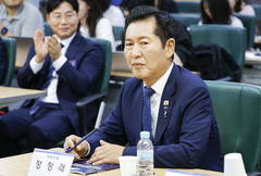 정청래 "당원이 제일 싫어하는 게 네거티브…가끔 정당방위는 할 것"