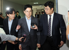 '음료 피습 자작극' 정이한 구속기로… "죄송하다… 법정서 사실관계 밝힐 것" [뉴시스Pic]