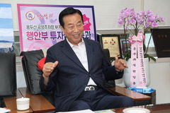 [인터뷰]최진봉 부산 중구청장 "북항 성장동력 원도심 확산"