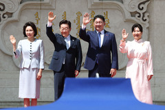 이 대통령, 몽골 국빈방문 환영식 참석…"황금시대 열어가자"(종합)