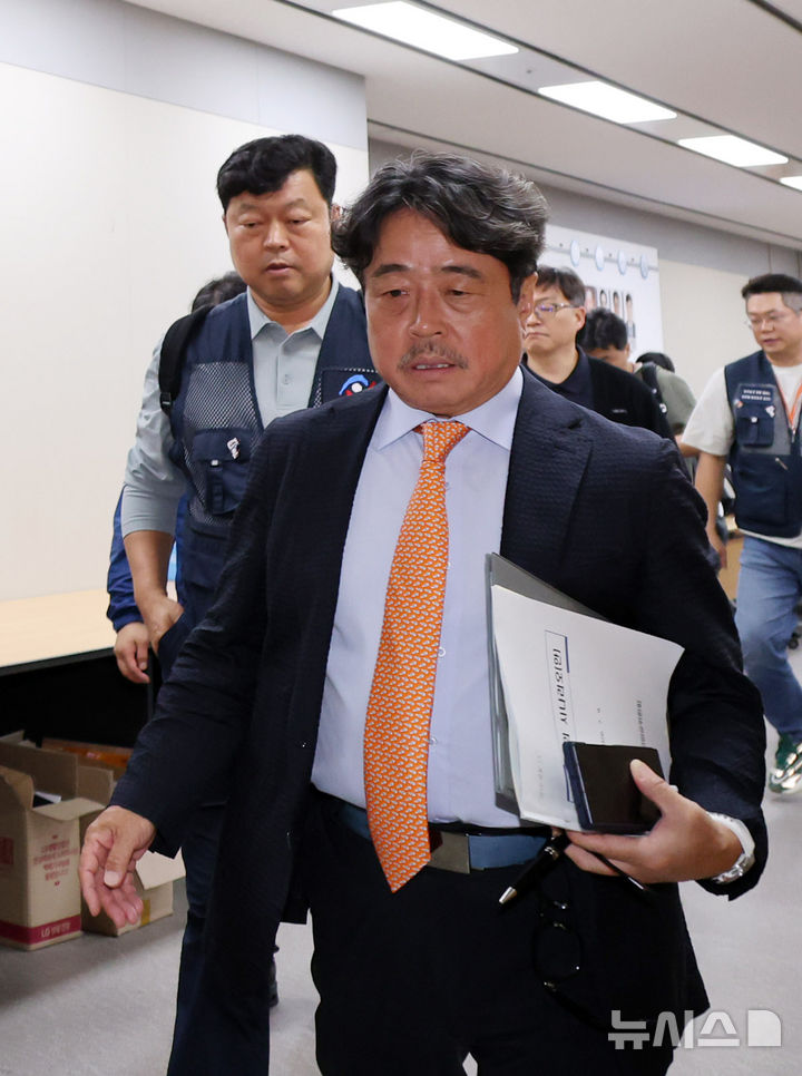 제13차 전원회의 마친 권순원 최저임금위원장