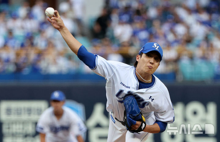 힘찬 피칭 삼성 원태인