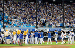 프로야구, 전반기 424경기에 763만 관중 동원…역대 최다 신기록