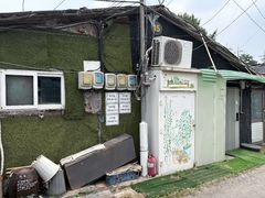 "더워서 문 열면 벌레 잔뜩"…판자촌, 장마·폭염 이중고 한숨