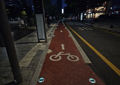 종로구, 자전거도로 안전시설 확충…발광형 표지 설치