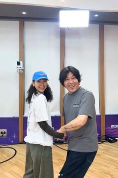 이효리♥이상순, 손 꼭 잡고 커플티…잉꼬부부 일상