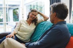 美이혼 10건 중 4건은 ‘황혼이혼’…50대 이후 갈라서는 이유는?