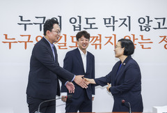 이준석 "미디어 입법에 젋은층 우려" 한성숙 "사용자 요구 듣겠다"