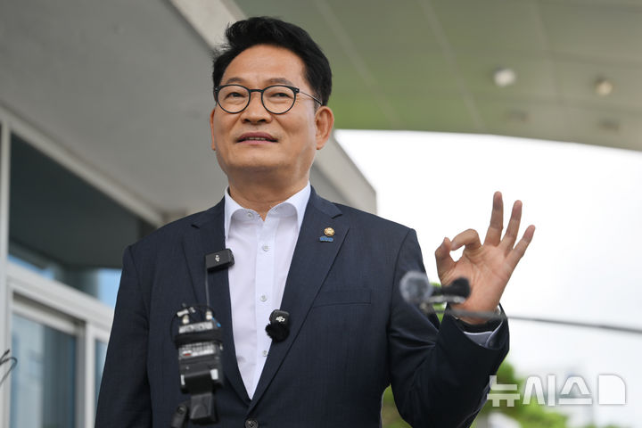 삼성 광주 사업장 둘러본 송영길 백브리핑