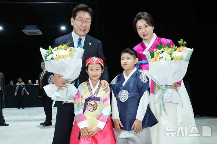 몽골 교민 만난 이재명 대통령, "유목정신과 개척정신이 양국 연결고리" [뉴시스Pic]