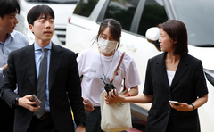 경찰 출석한 '올다르크'…"한 표가 온전히 지켜지길 바랐다"