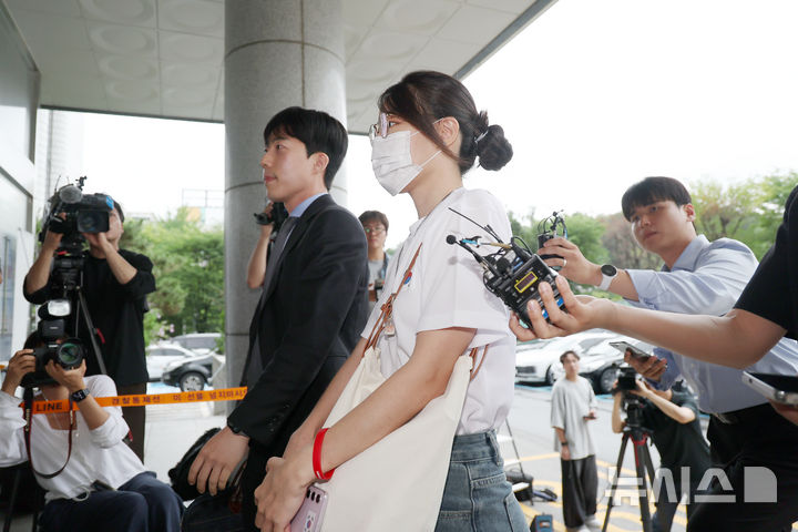 잠실 개표소 '올다르크' 피의자 조사 출석