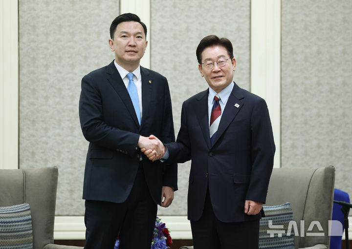 이재명 대통령, 냠오소르 오츠랄 몽골 총리 접견
