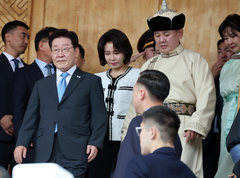 몽골 나담축제 입장하는 이재명 대통령