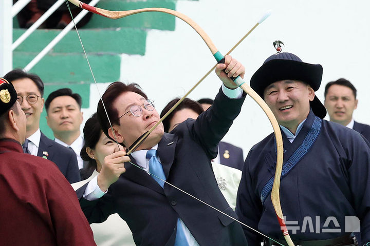이재명 대통령, 몽골 '나담 축제' 주빈 참석…국빈 방문 마무리 [뉴시스Pic]