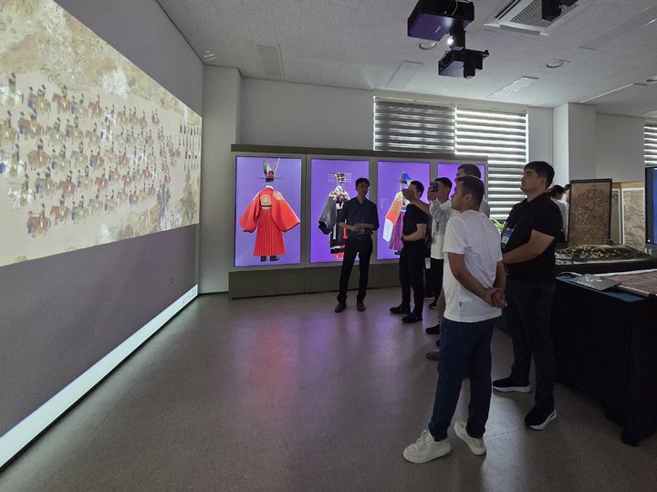 한국 국가유산 디지털 기술 우즈벡에 전수