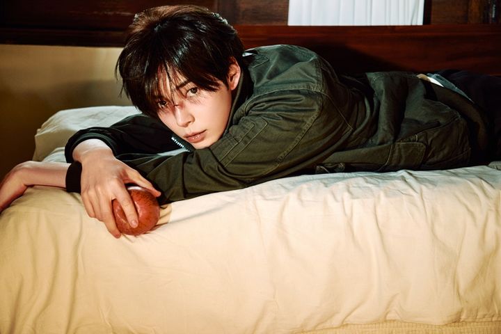 제로베이스원 성한빈, 데뷔 3주년 기념 1억원 기부 
