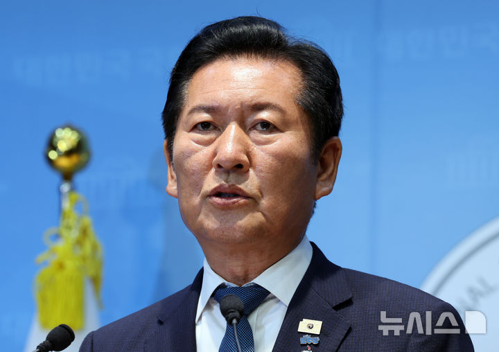 '연임 도전' 정청래 "이재명 대통령 곁 끝까지 지킬 것" [뉴시스Pic]