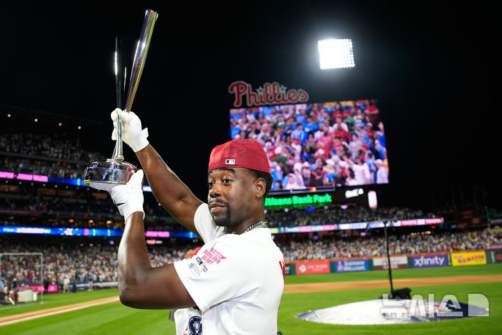 '신들린 4연속 아치' 워커, MLB 올스타전 홈런더비서 역전 우승