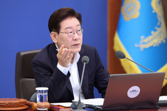 이 대통령 "부동산 세제로 집값 누르겠다는 것 아냐…정상화가 1차 목표"