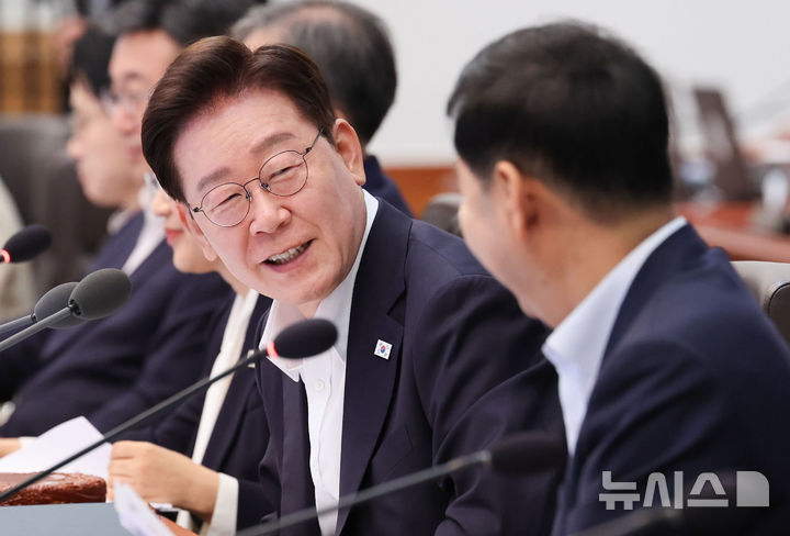 李 대통령 "남북 함께 번영하는 길 흔들림 없이 걸어갈 것"