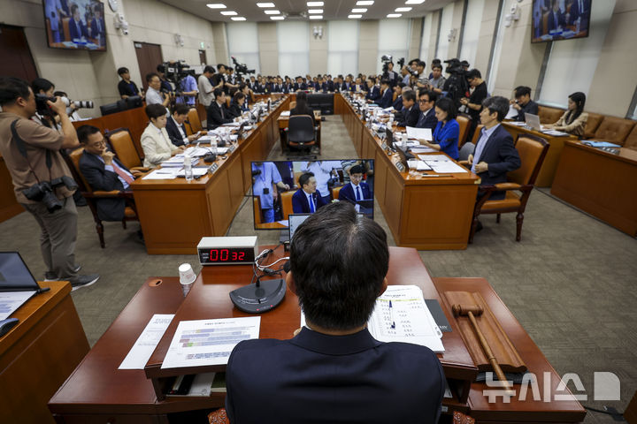 국조특위, 송파구 247만장 투표용지 공방…與 "당장 재검표" 野 "특검 우선"
