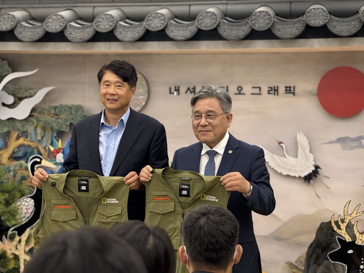 [현장]훈민정음 입고 자개 신는다…내셔널지오그래픽, 'K-헤리티지' 일상으로