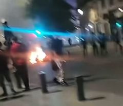"축구 졌다고 이럴 수가"…불타는 프랑스 파리, 200여명 체포