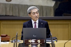 금통위 주재하는 신현송 한국은행 총재