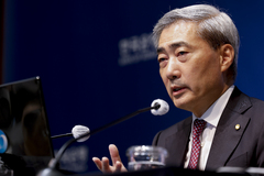 기준금리 2연속 인상이냐 동결이냐……한은, 오늘 금통위