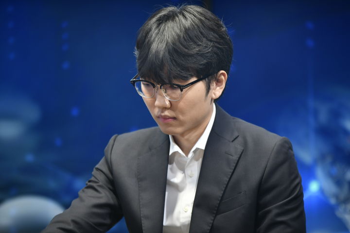 인간의 승리…바둑 신진서, AI 카타고에 2승1패 '역전승'