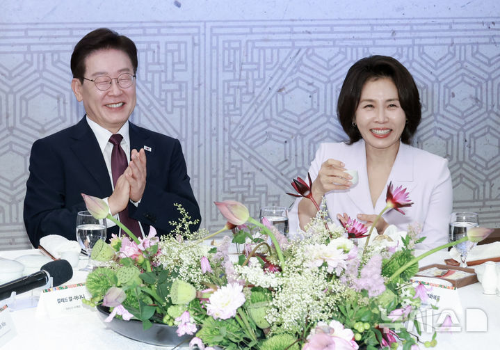 이 대통령, 유네스코 환영만찬서 