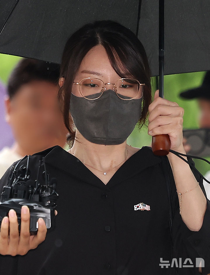 '자유의 몸' 올다르크 "나보다 귀하신 김건희 여사님, 얼마나 불편했을지"