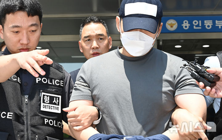 '30억원 대 동탄 전세사기' 검찰 수사관 구속 심사 출석 [뉴시스Pic]