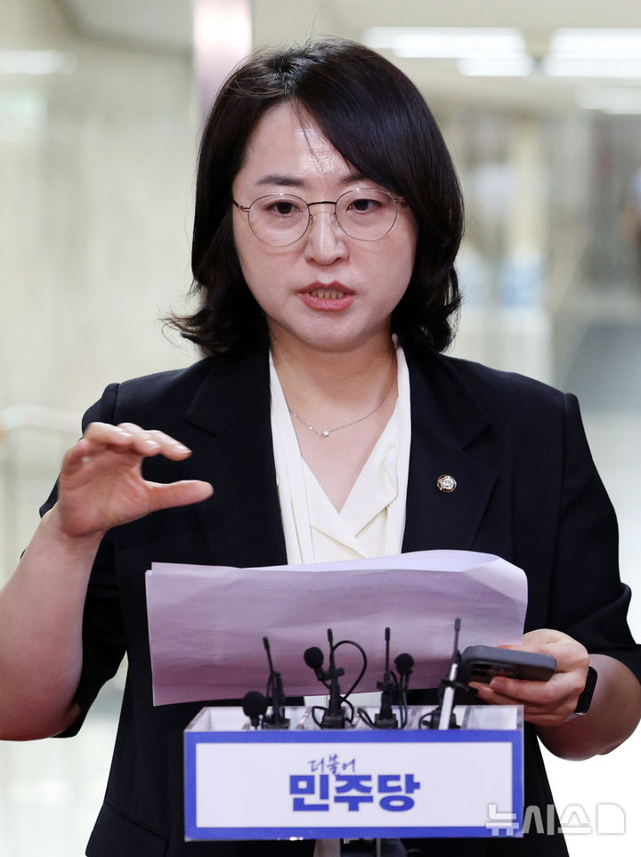 與 "본회의 계류 법안 110여 건…13일 국회 본회의 반드시 열어야"