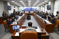 국회 운영위, '패스트트랙 단축' 국회법 의결…'개딸·윤어게인' 공방도