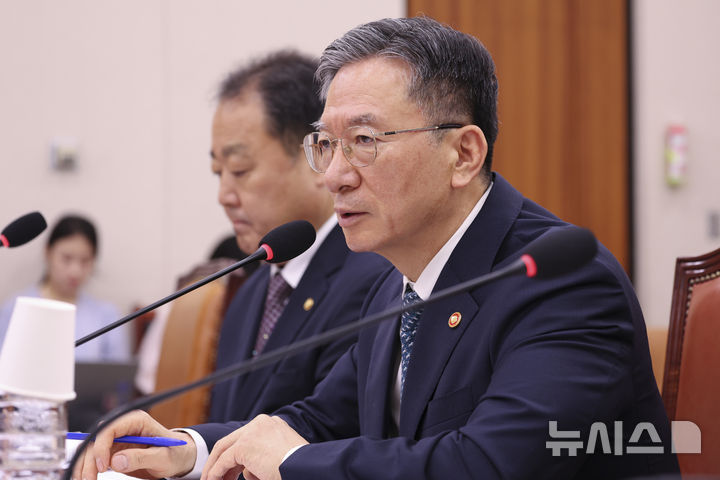 정성호 사의표명설에 "검찰개혁 95% 달성…새 술은 새 부대에"