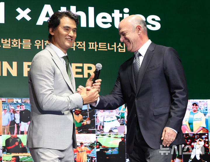 한국인 첫 MLB 구단 투자자 된 박찬호 "韓 야구와 세계 무대 연결하는 계기" [뉴시스Pic]